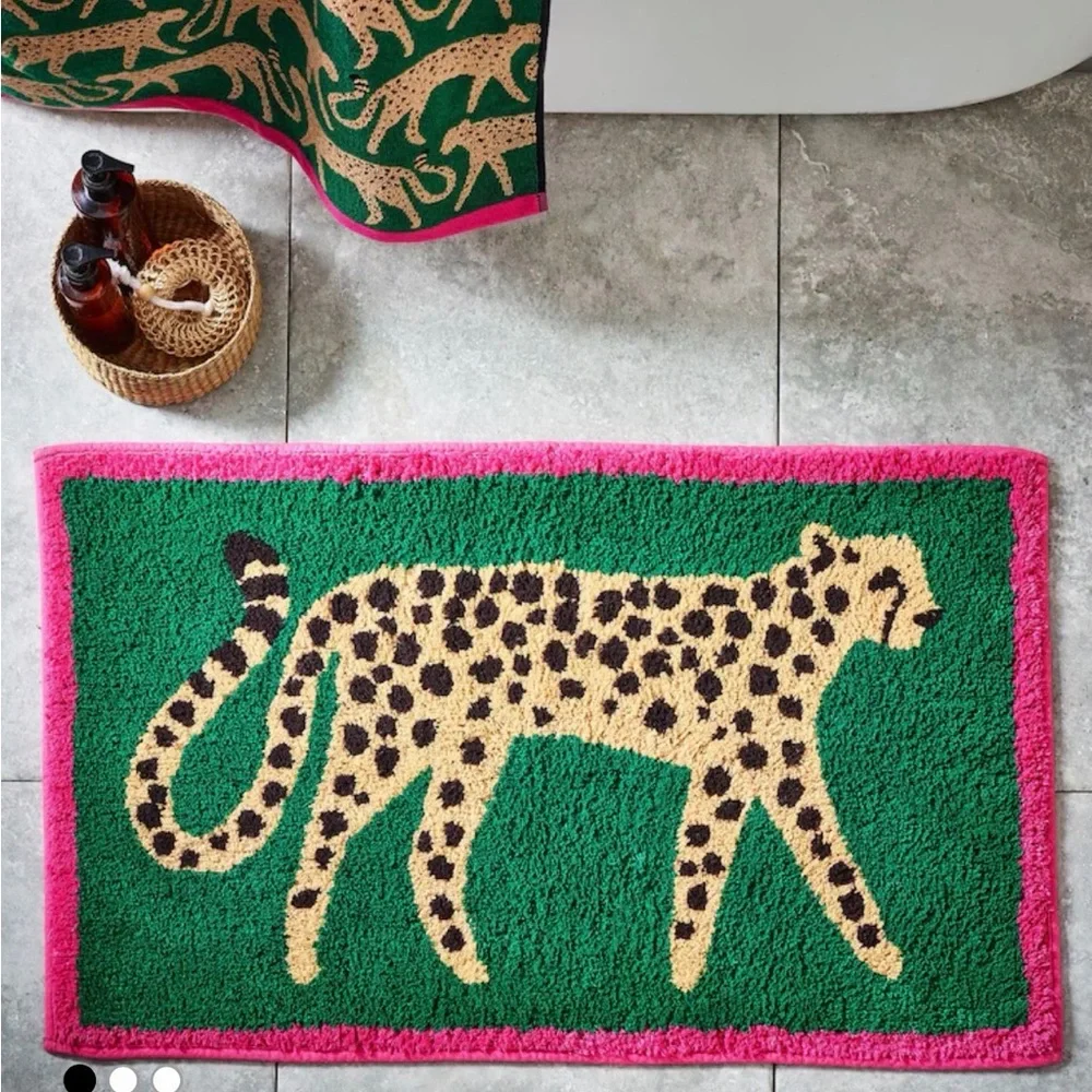 Leopard Print Bath Mat Set with Pink Border
